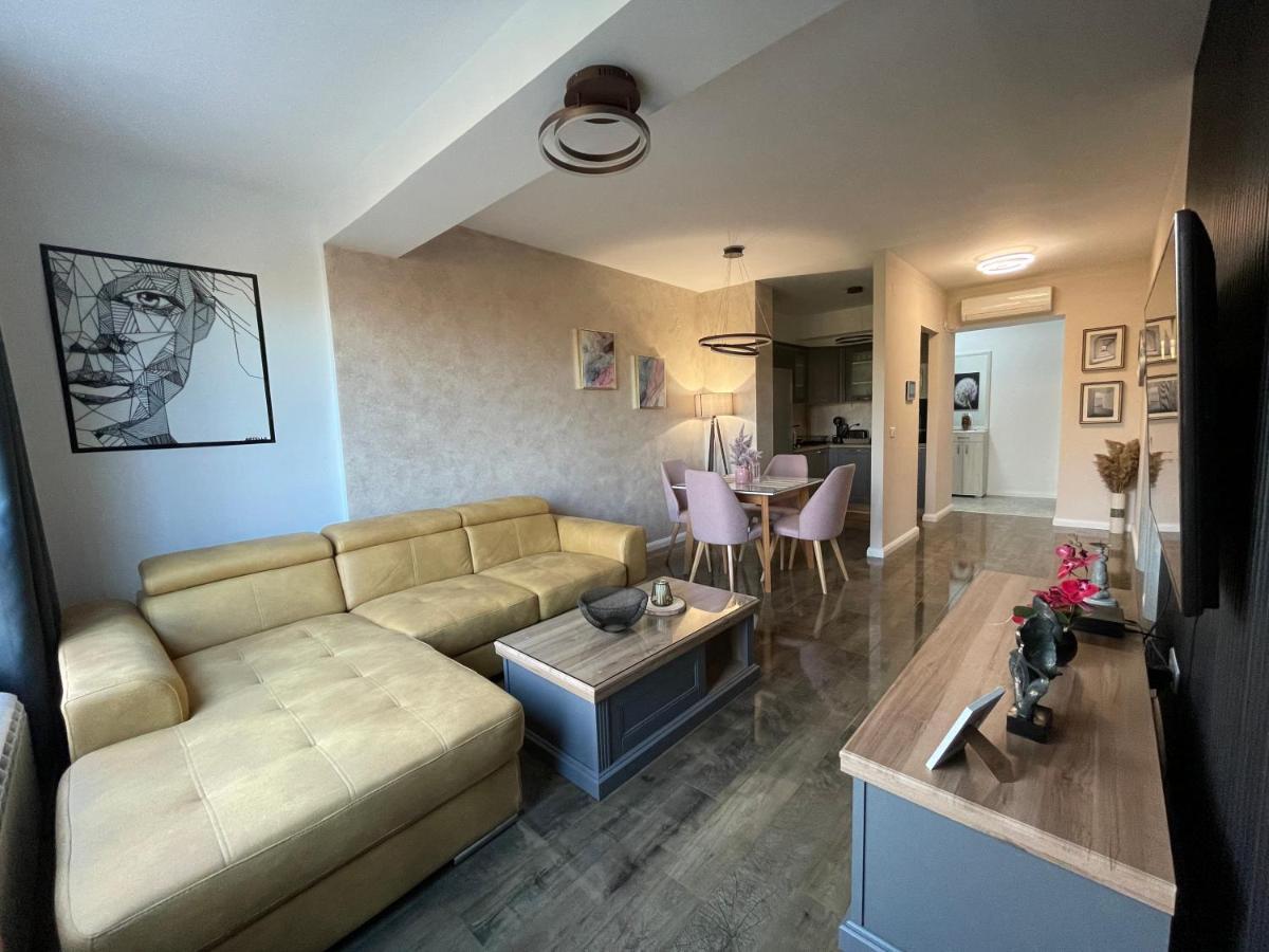 Roosevelt Apartment Skopje Esterno foto